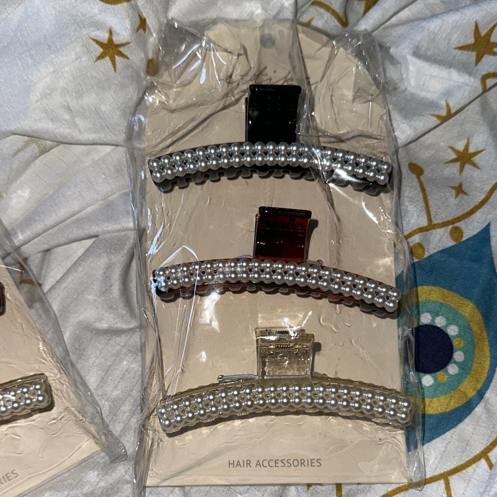 Ettika Pearl and Metallic Hair Clip Trio